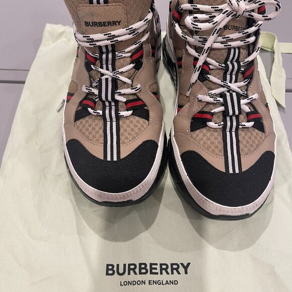 BURBERRY SNEAKERS SIZE 40/9 - Picture 1 of 6